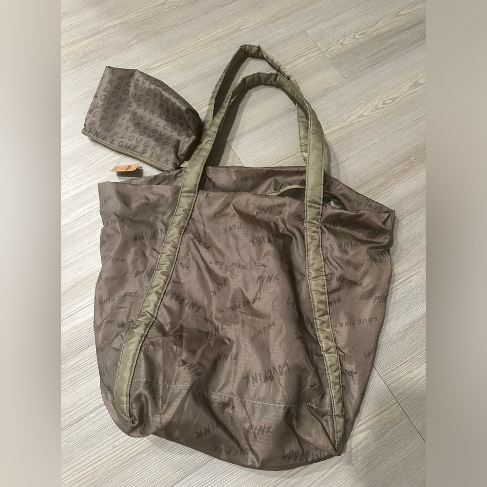VICTORIA’S SECRET PINK ARMY GREEN TOTE AND MAKEUP BAG NWT